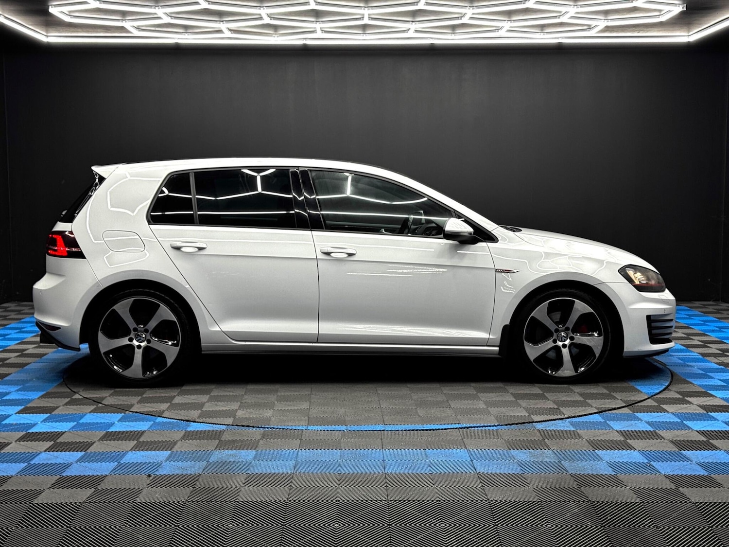 Used Volkswagen Golf 2014 for sale - 76865226: Photo 4