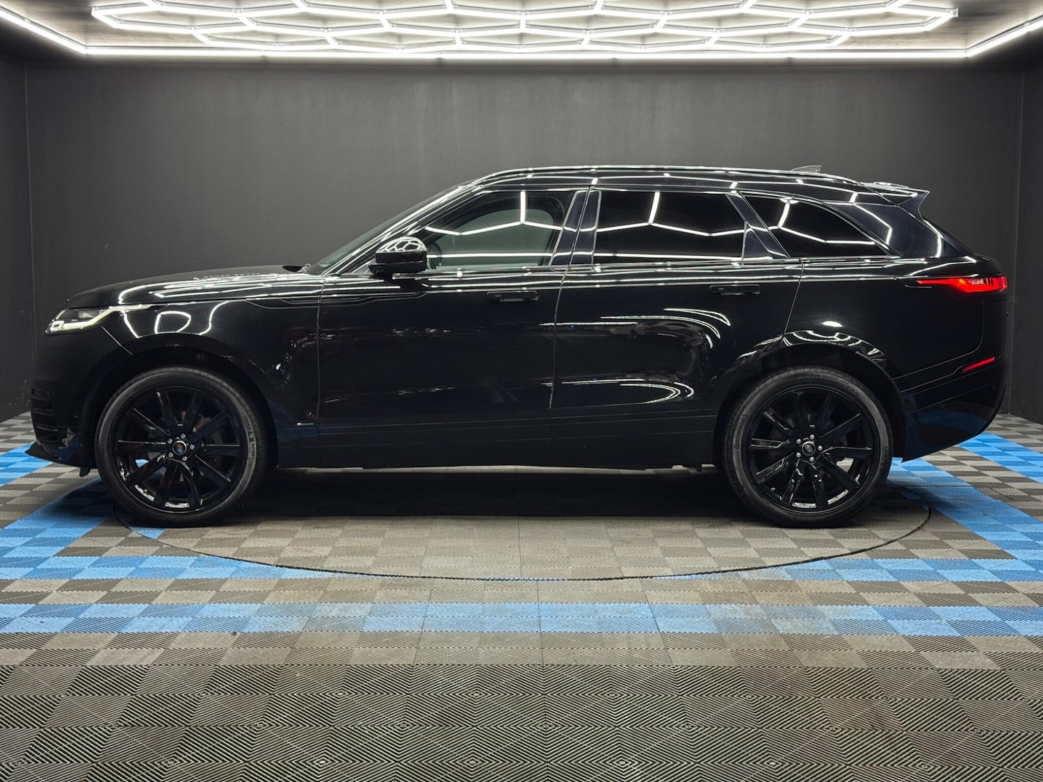 Used Land Rover Range Rover Velar 2020 for sale - 77839235: Photo 8