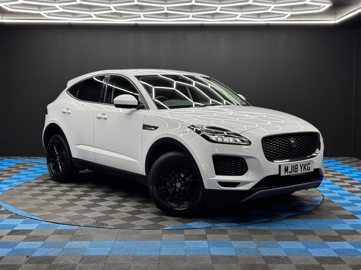 Used Jaguar E-Pace 2018 for sale - 76965014: Photo 1