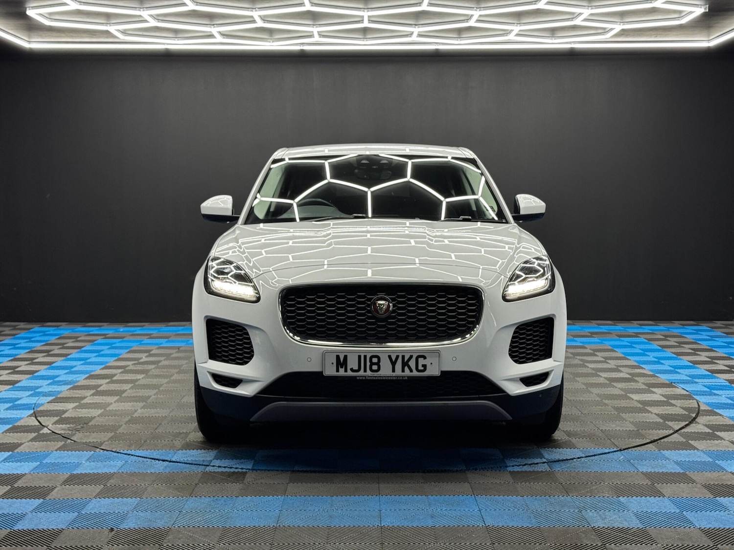 Used Jaguar E-Pace 2018 for sale - 76965014: Photo 2