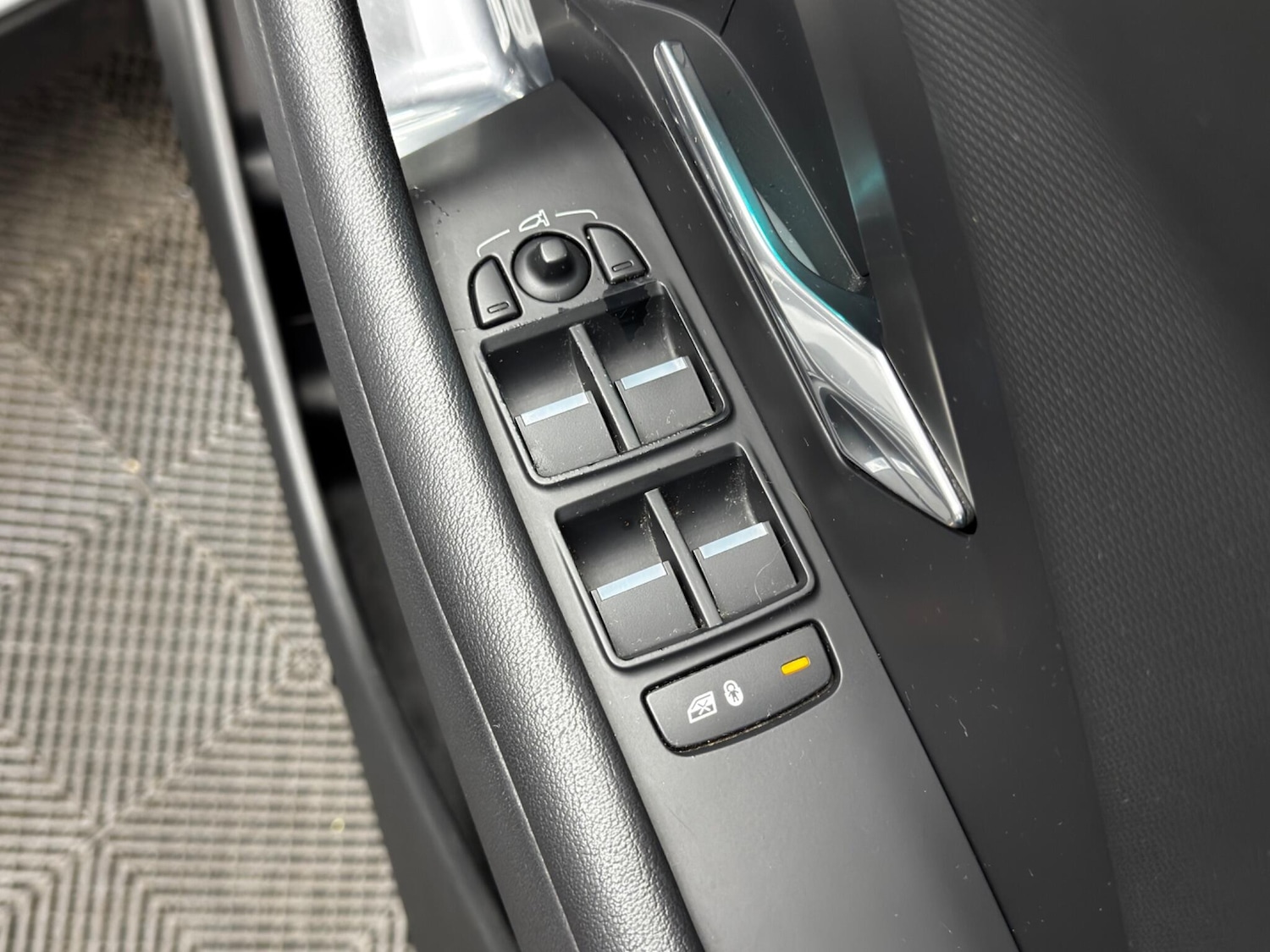 Used Jaguar E-Pace 2018 for sale - 76965014: Photo 40