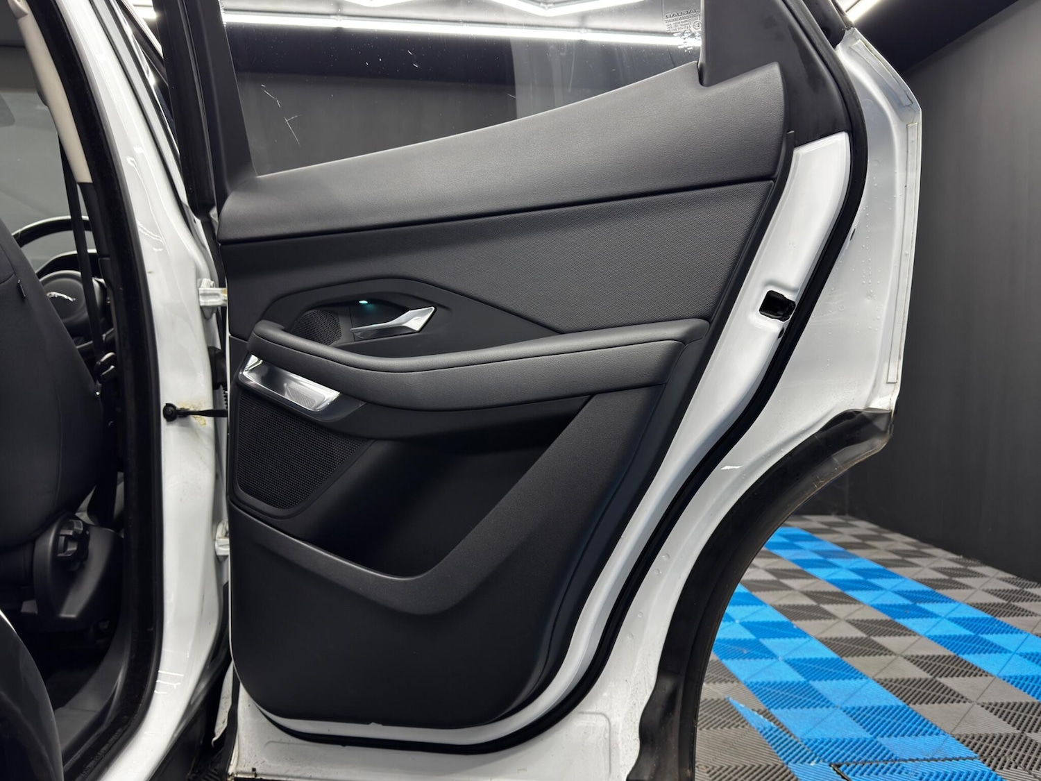 Used Jaguar E-Pace 2018 for sale - 76965014: Photo 41