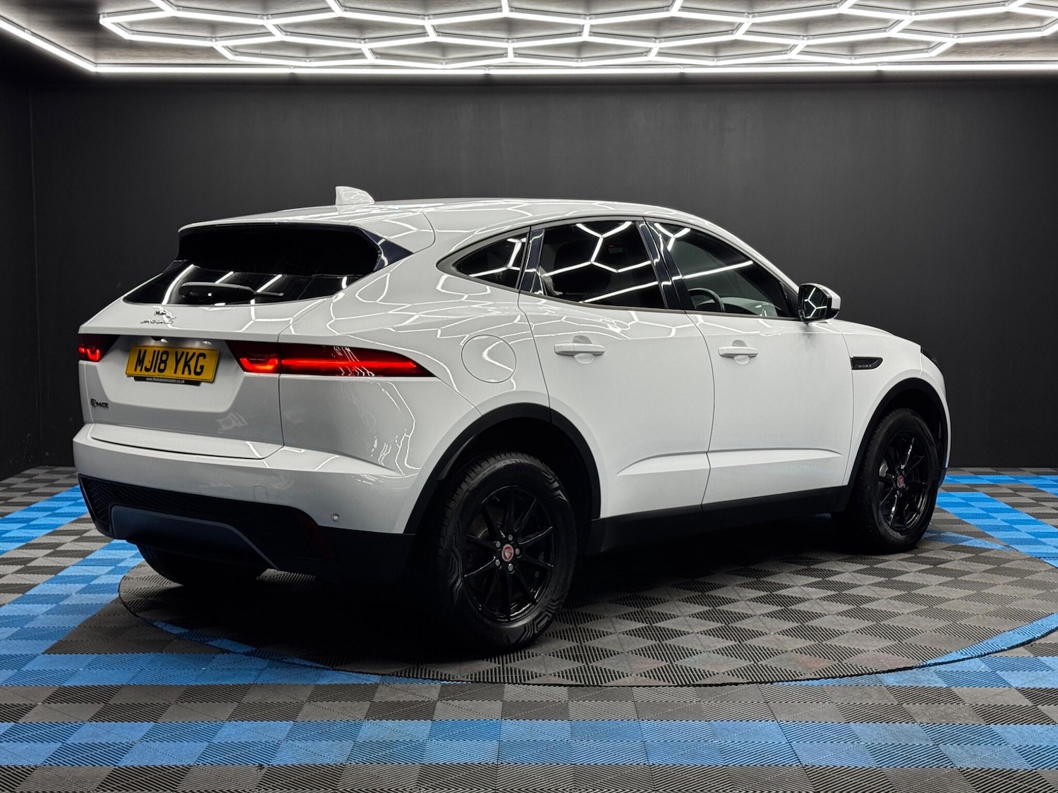 Used Jaguar E-Pace 2018 for sale - 76965014: Photo 5