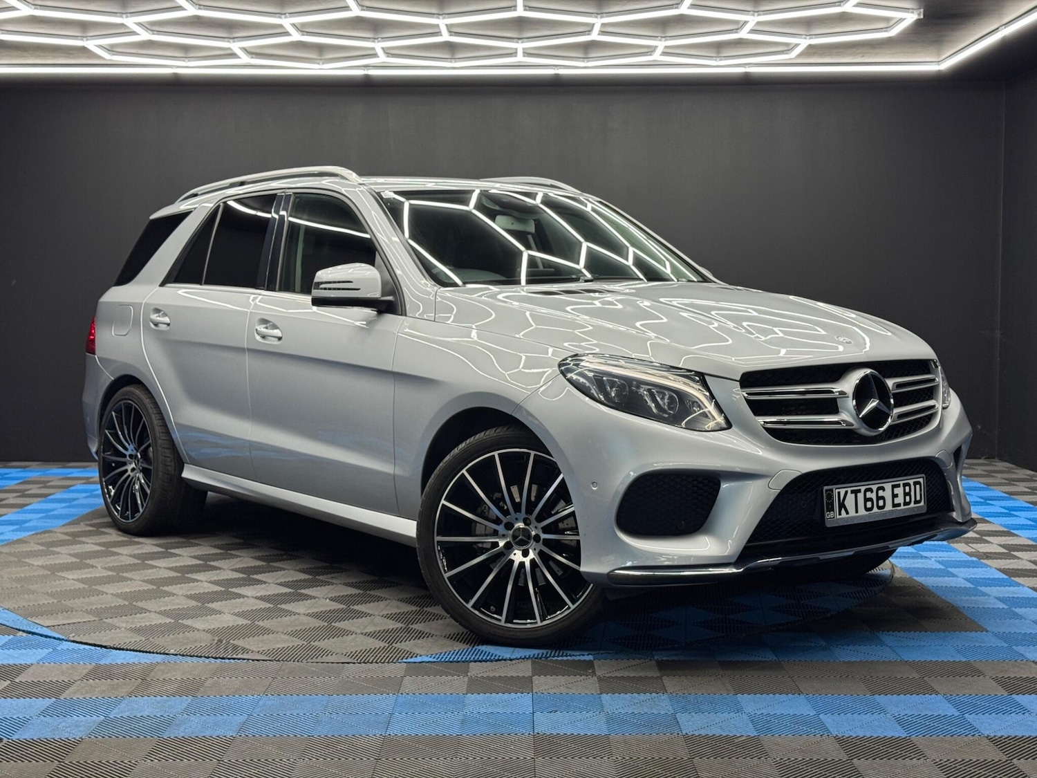 Used Mercedes-Benz GLE 2017 for sale - 76607193: Photo 1