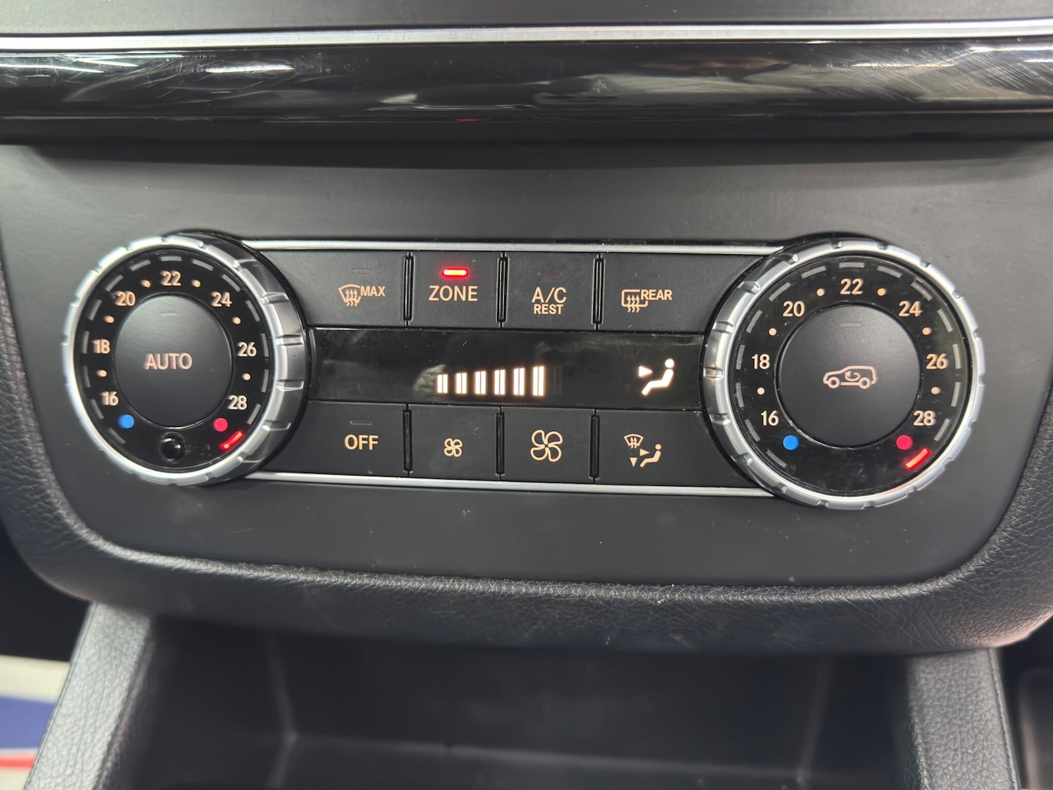 Used Mercedes-Benz GLE 2017 for sale - 76607193: Photo 27