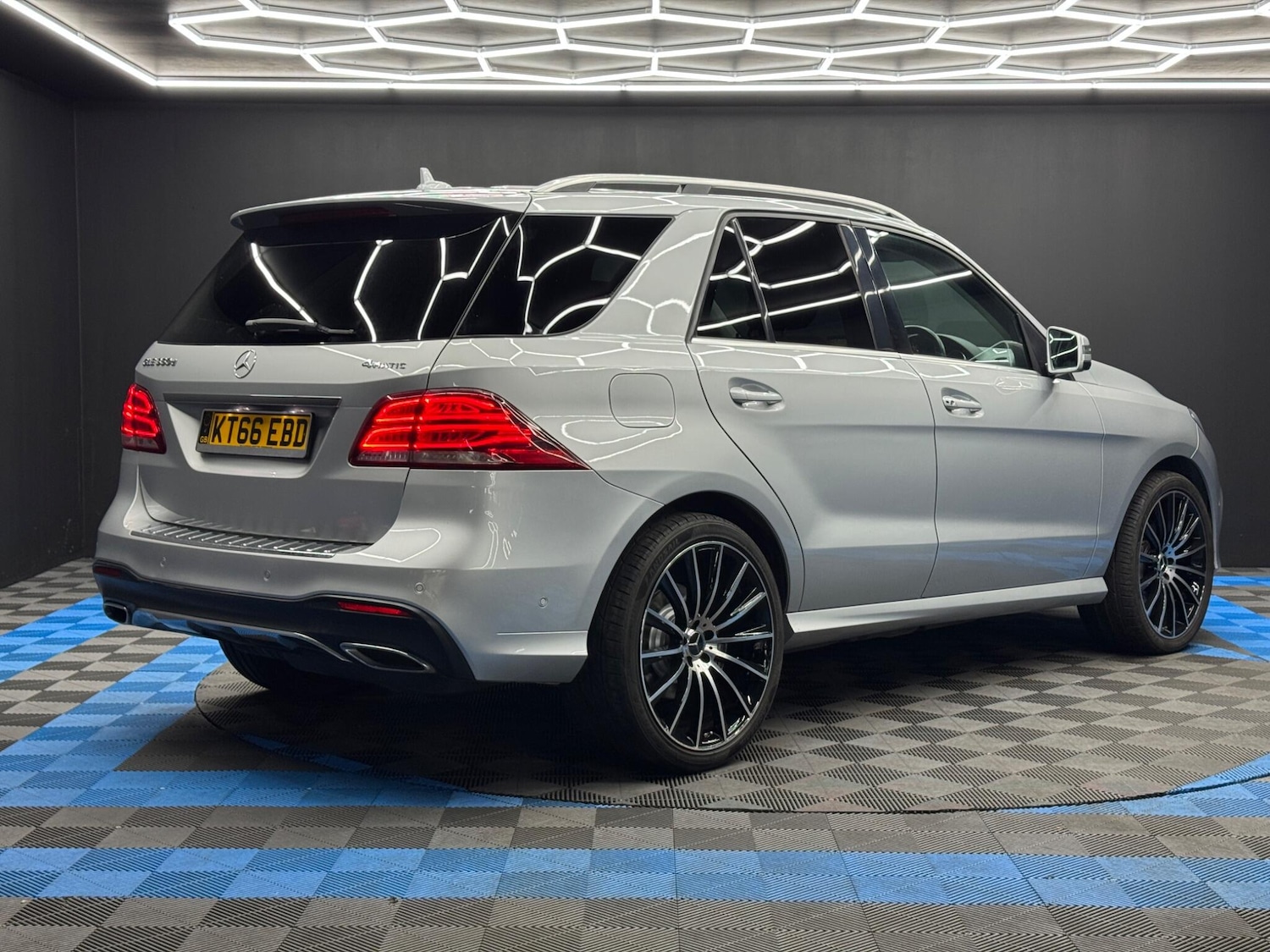 Used Mercedes-Benz GLE 2017 for sale - 76607193: Photo 5