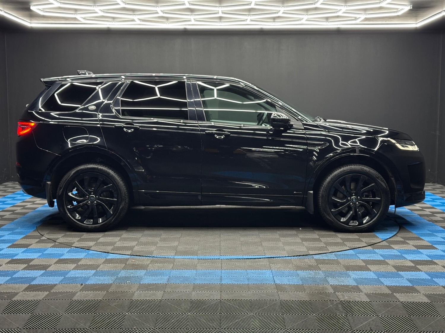 Used Land Rover Discovery Sport 2019 for sale - 77723246: Photo 4