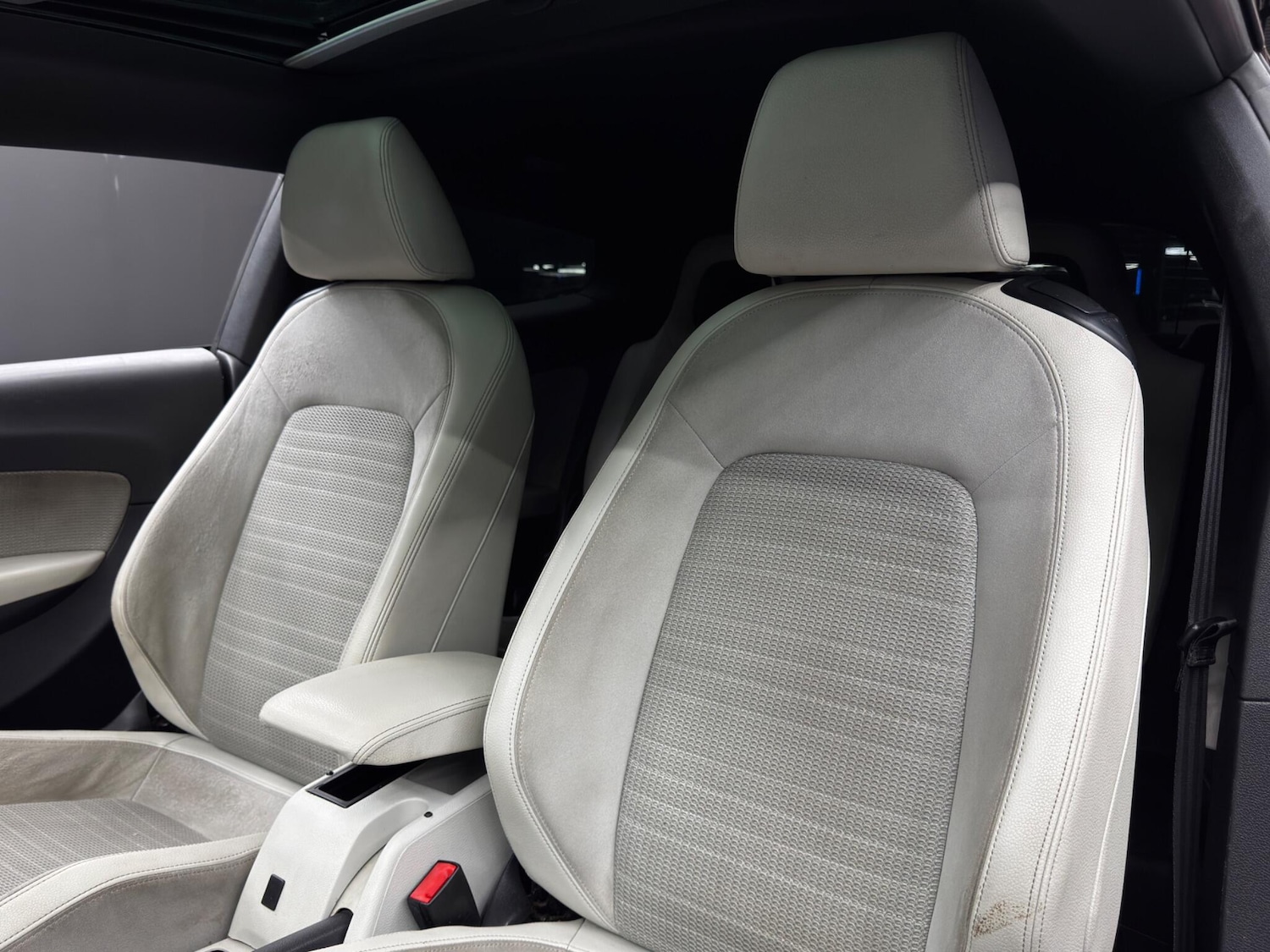 Used Volkswagen Scirocco for sale - 77696358: Photo 14