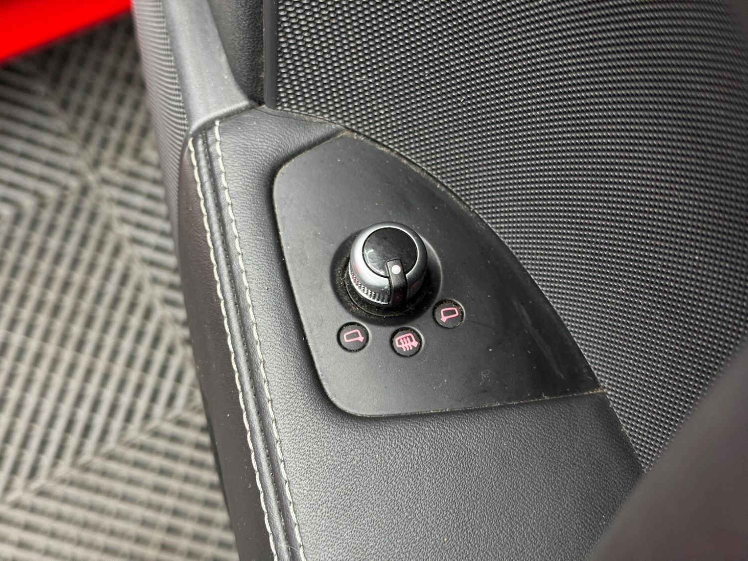 Used Jaguar F-Type 2014 for sale - 77982240: Photo 37