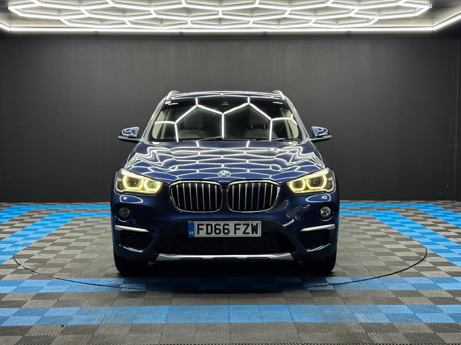 Used BMW X1 2016 for sale - 76752379: Photo 2