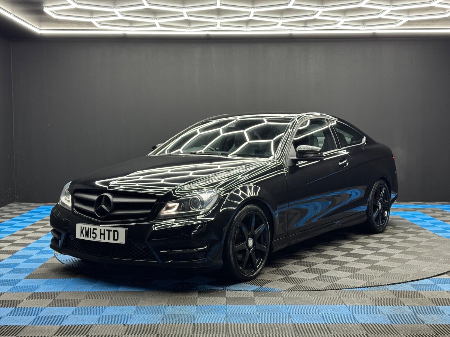 Used Mercedes-Benz C Class 2015 for sale - 77163509: Photo 3