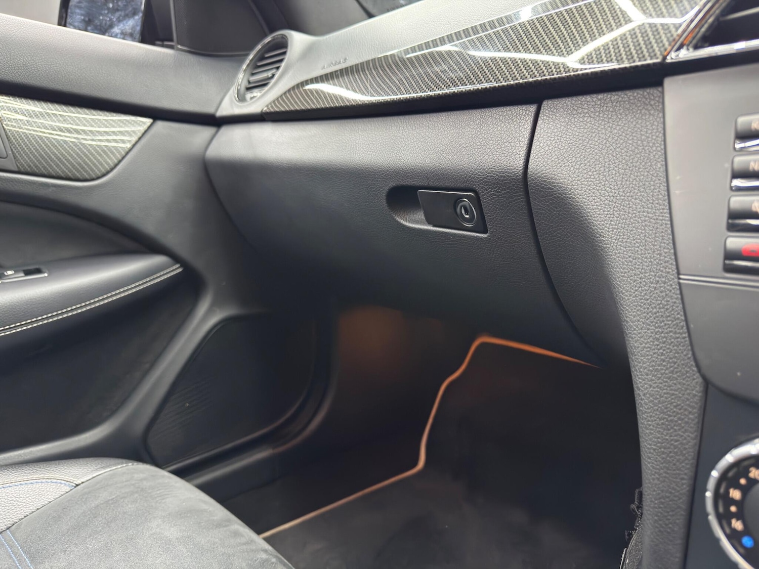 Used Mercedes-Benz C Class 2015 for sale - 77163509: Photo 33