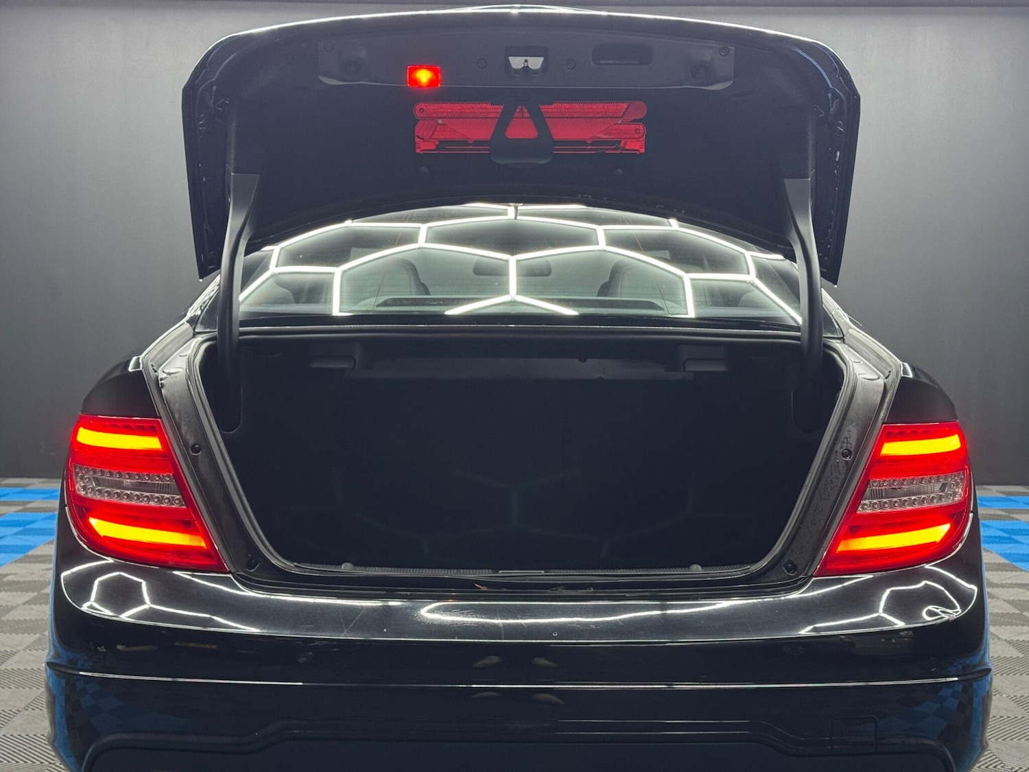 Used Mercedes-Benz C Class 2015 for sale - 77163509: Photo 35