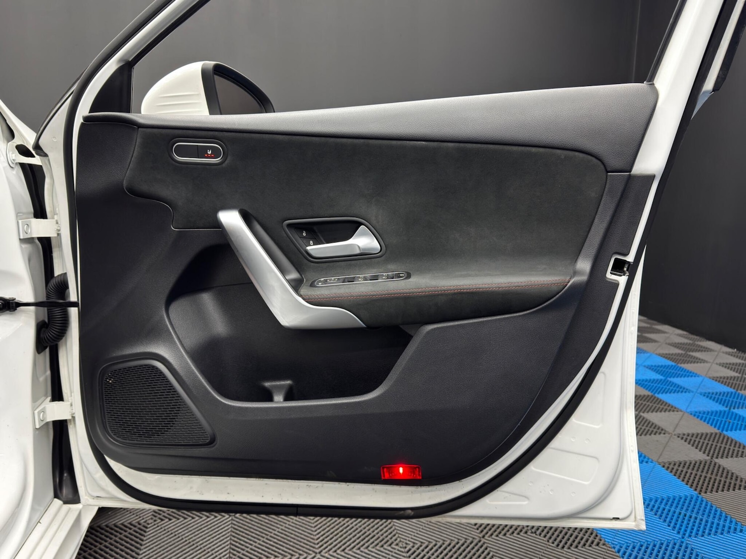 Used Mercedes-Benz A-Class for sale - 77549275: Photo 40