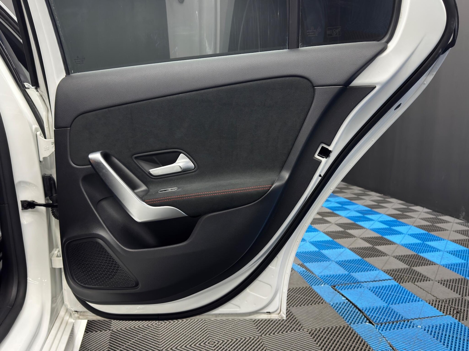 Used Mercedes-Benz A-Class for sale - 77549275: Photo 43