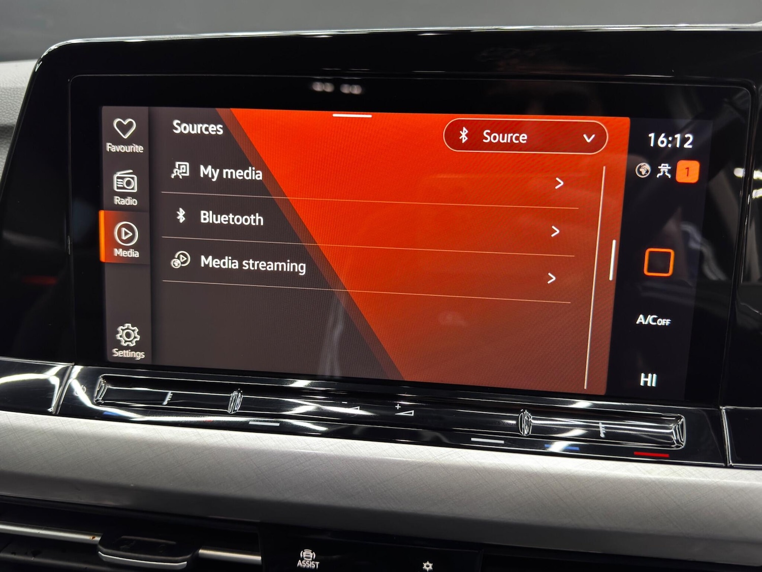 Used Volkswagen Golf 2022 for sale - 76850093: Photo 34