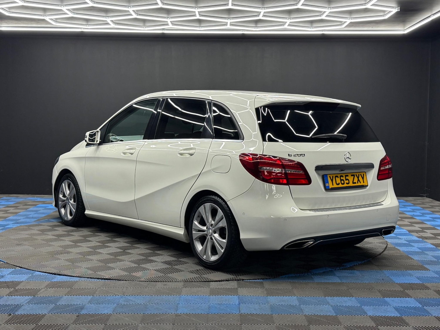 Used Mercedes-Benz B Class 2016 for sale - 76839504: Photo 7