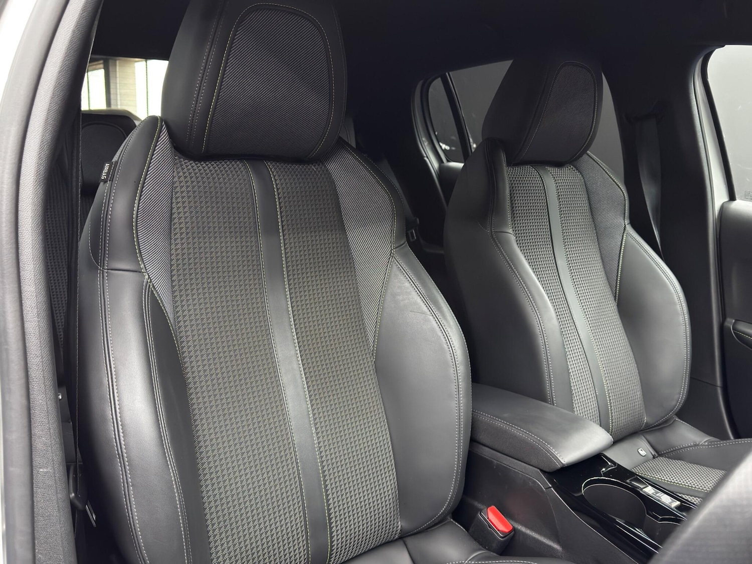 Used Peugeot 208 2022 for sale - 77647060: Photo 12