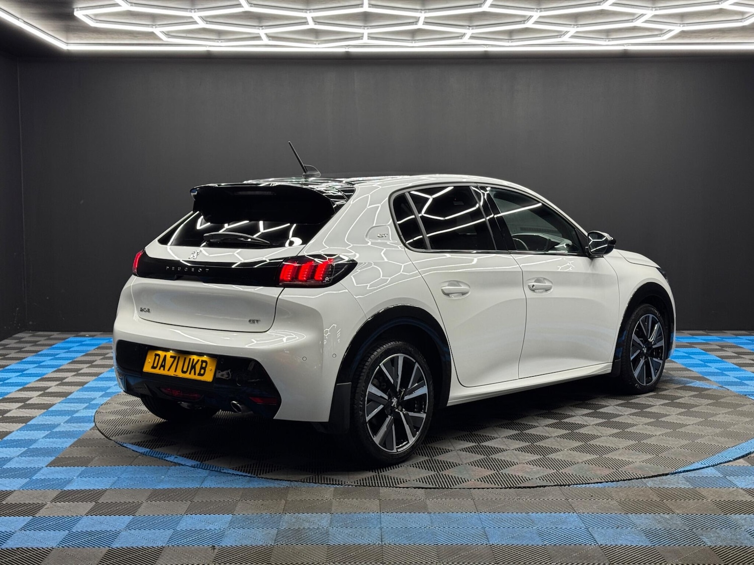 Used Peugeot 208 2022 for sale - 77647060: Photo 5