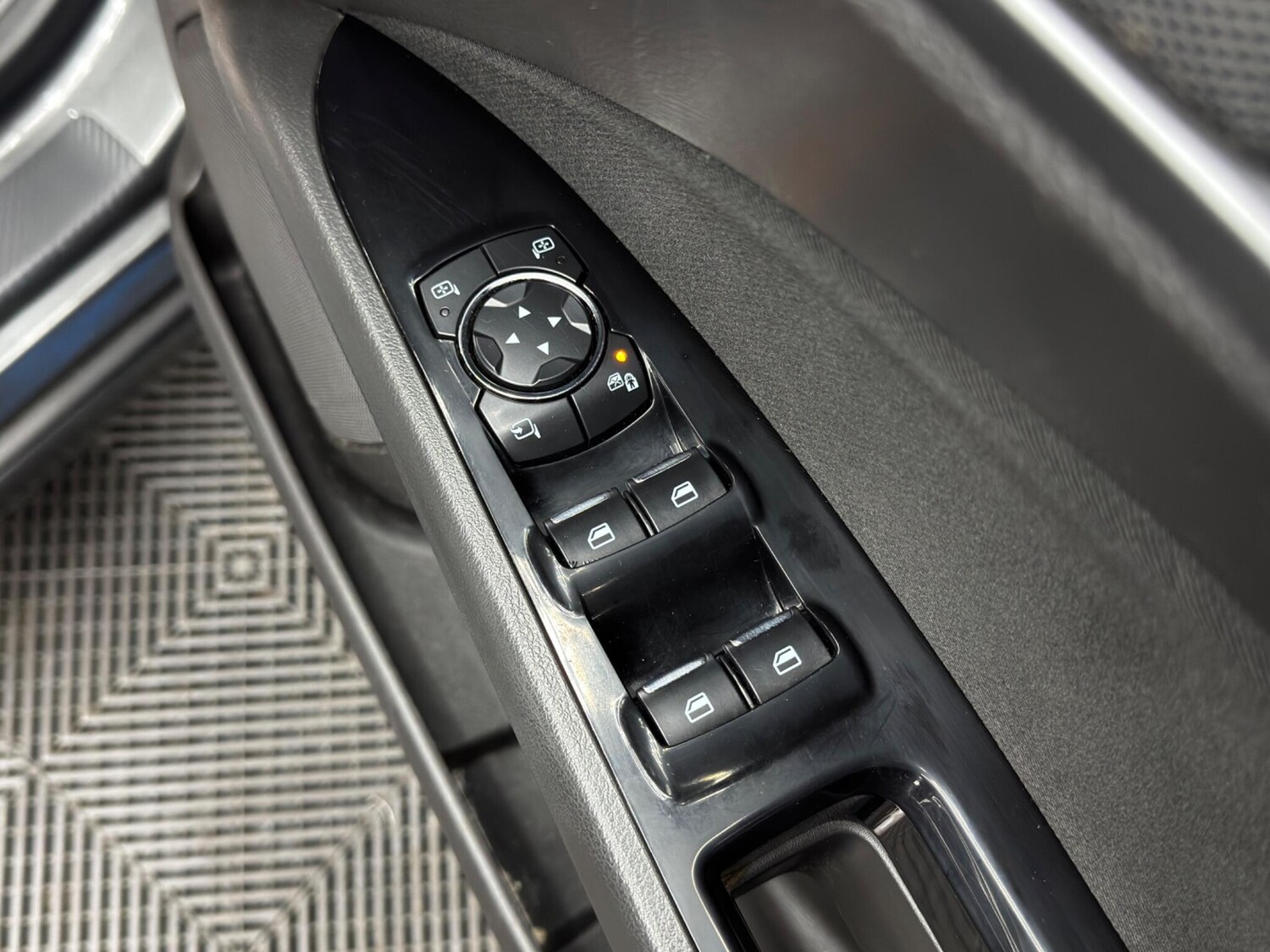 Used Ford Mondeo for sale - 77940087: Photo 38