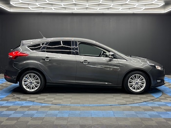 Used Ford Focus 2017 for sale - 75622920: Photo