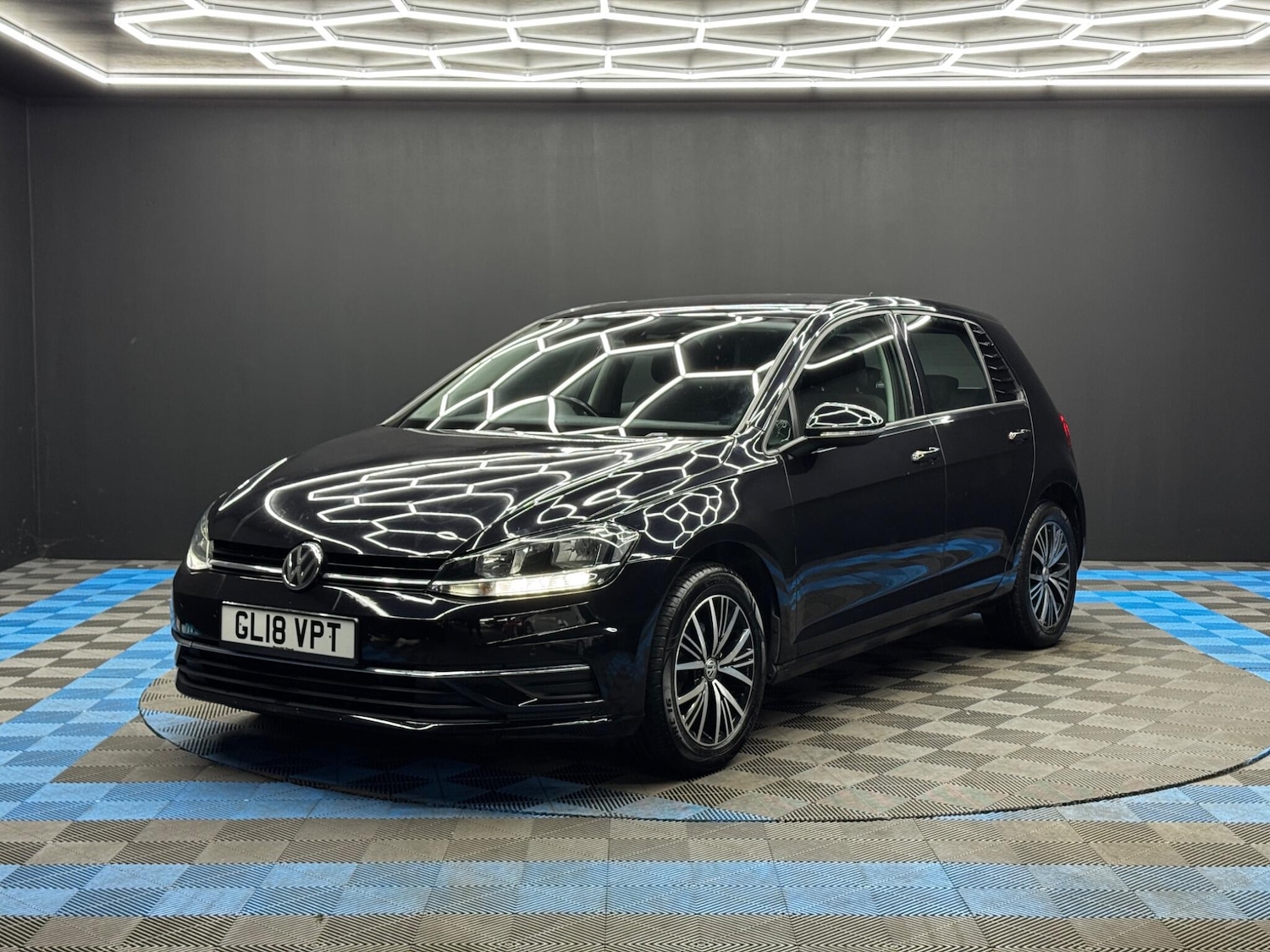 Used Volkswagen Golf 2018 for sale - 77993771: Photo 3