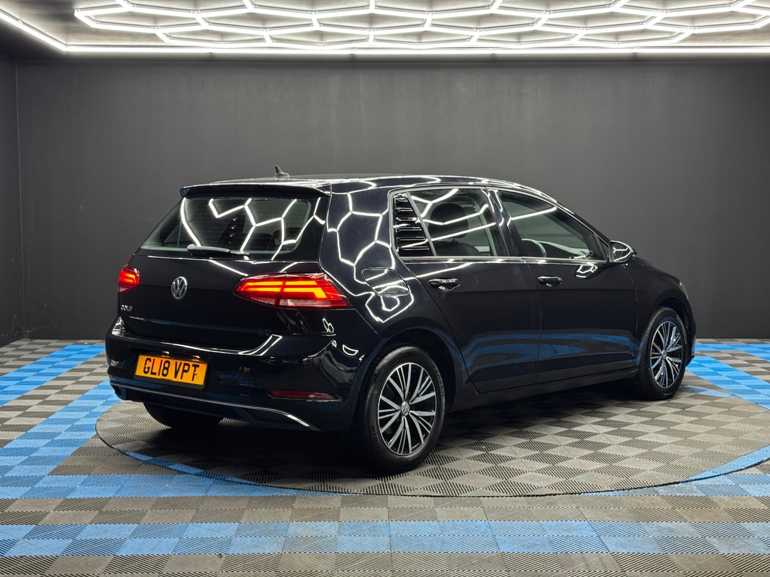 Used Volkswagen Golf 2018 for sale - 77993771: Photo 5