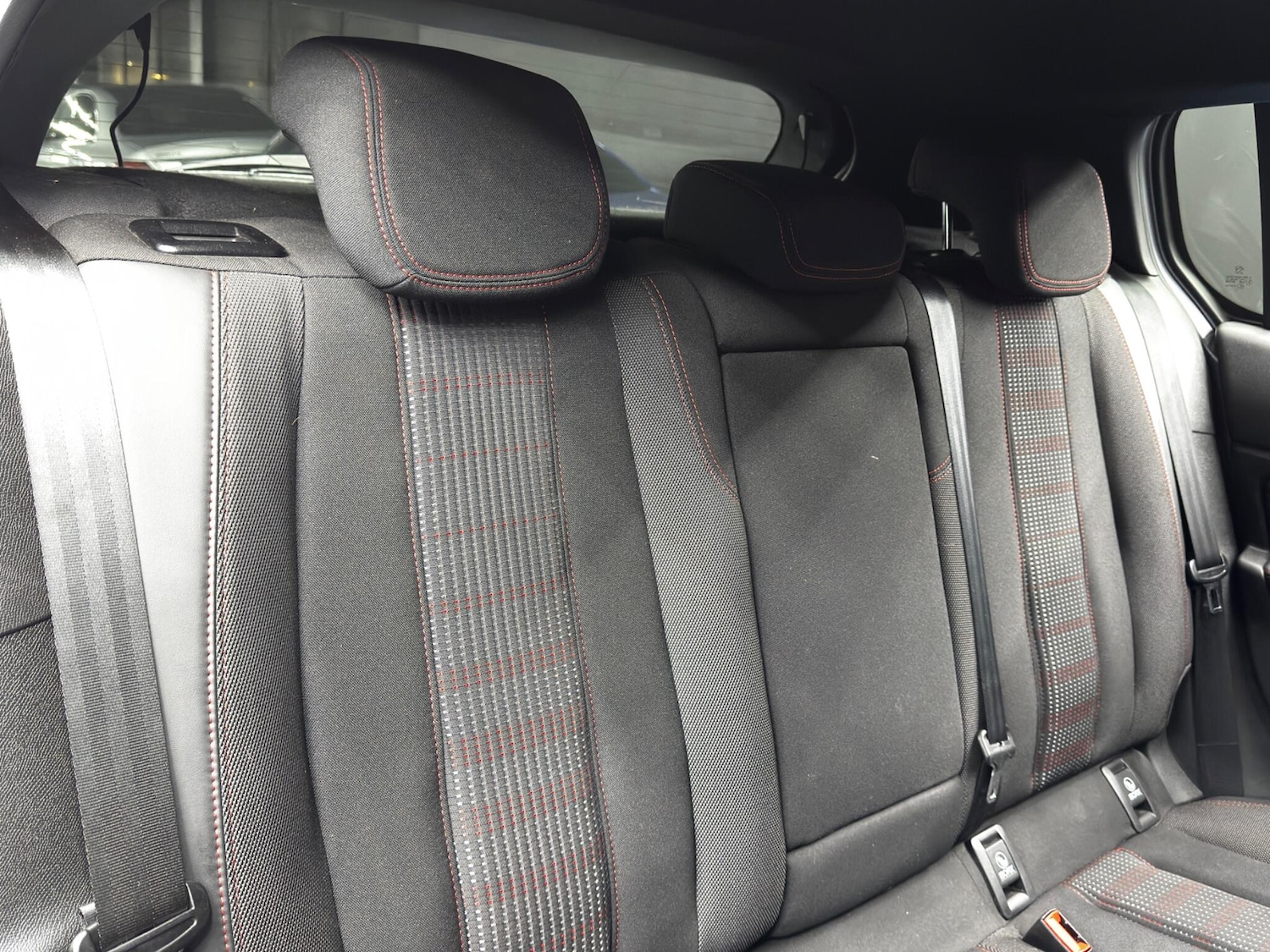 Used Peugeot 308 2016 for sale - 76714461: Photo 15