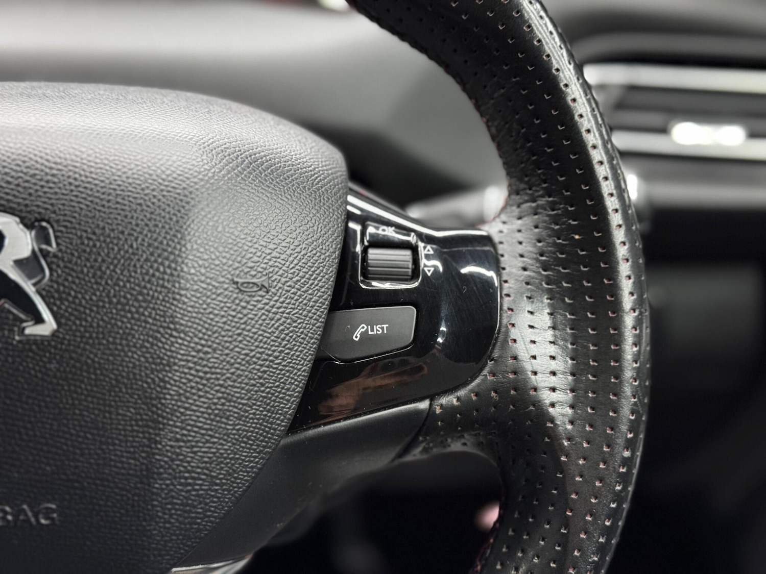 Used Peugeot 308 2016 for sale - 76714461: Photo 21