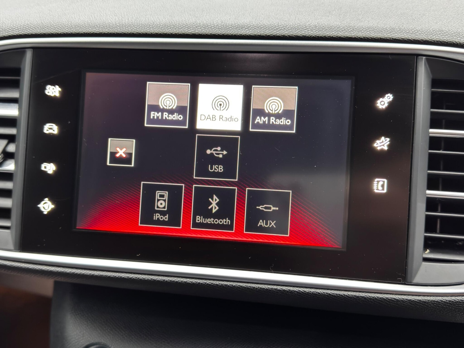 Used Peugeot 308 2016 for sale - 76714461: Photo 29