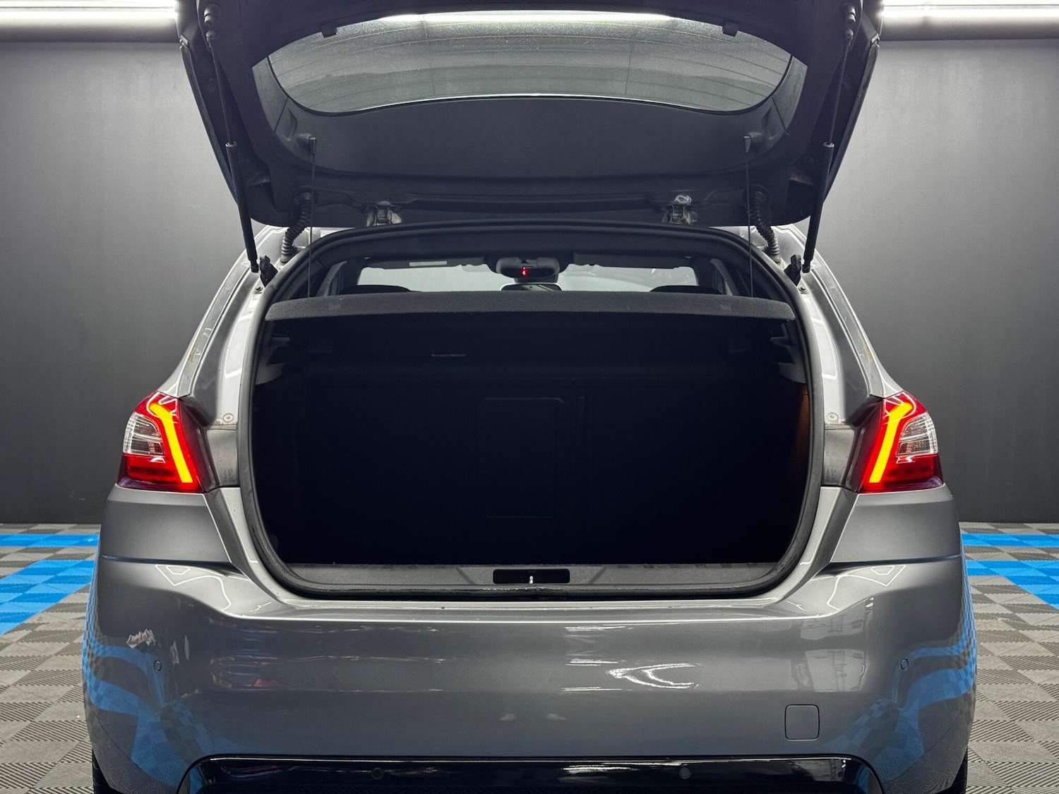 Used Peugeot 308 2016 for sale - 76714461: Photo 36