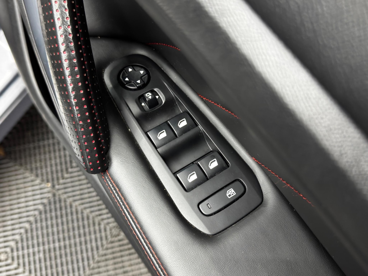 Used Peugeot 308 2016 for sale - 76714461: Photo 38