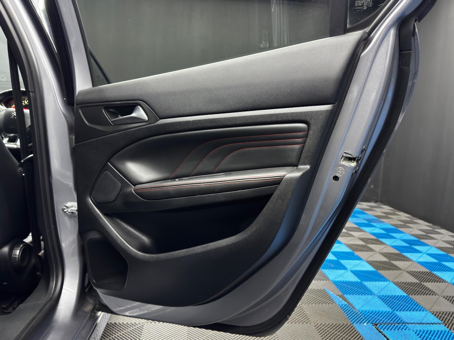 Used Peugeot 308 2016 for sale - 76714461: Photo 39