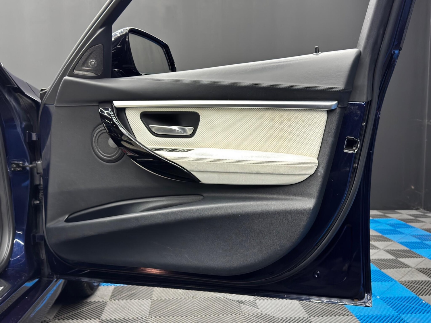 Used BMW 3 Series 2016 for sale - 76441355: Photo 44