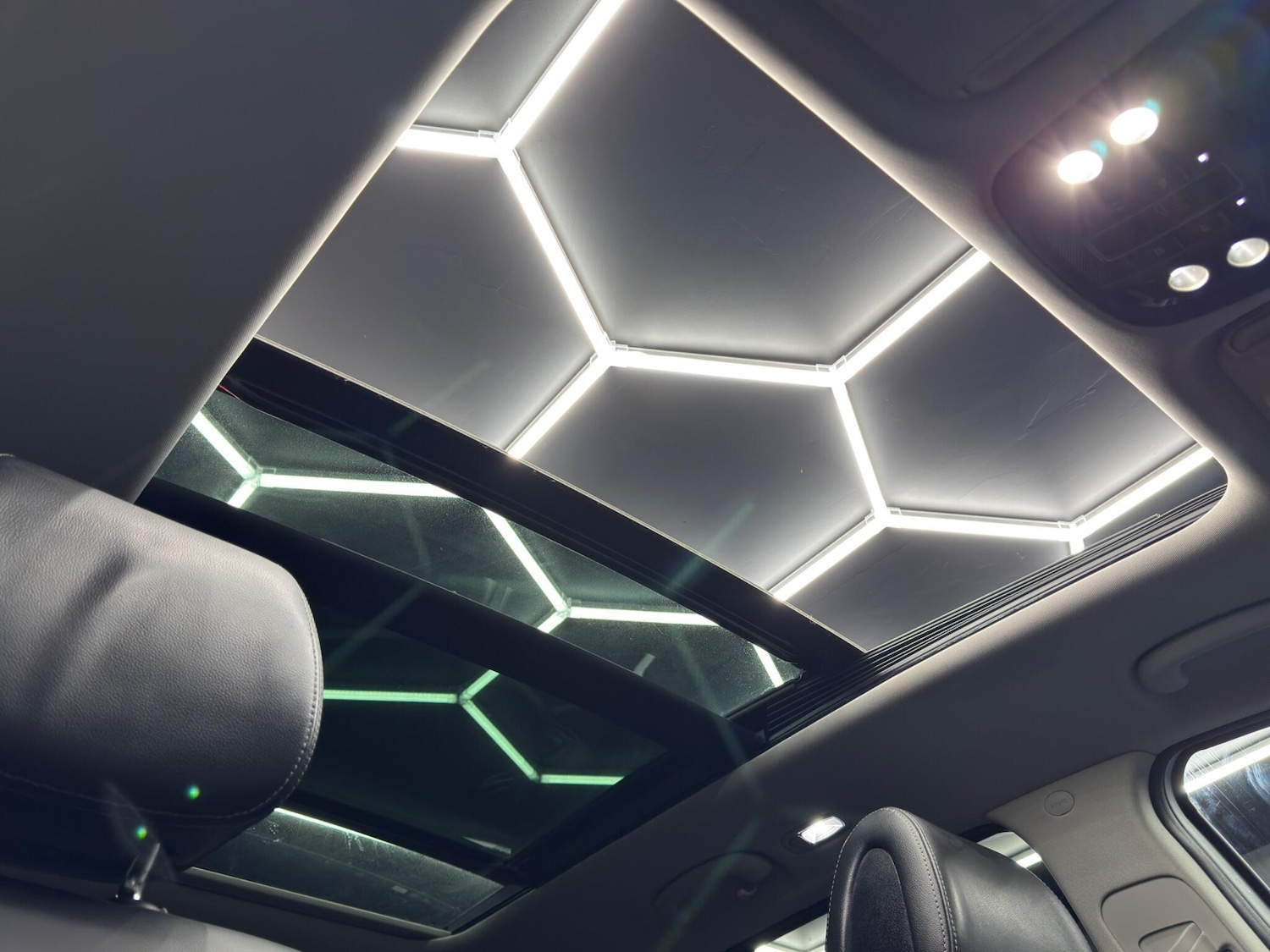 Used Kia Sorento 2015 for sale - 76832220: Photo 33