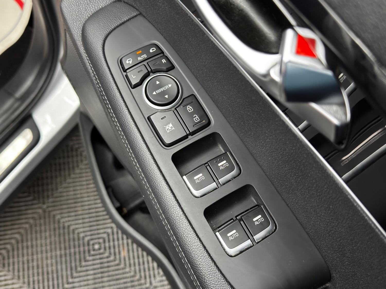 Used Kia Sorento 2015 for sale - 76832220: Photo 40