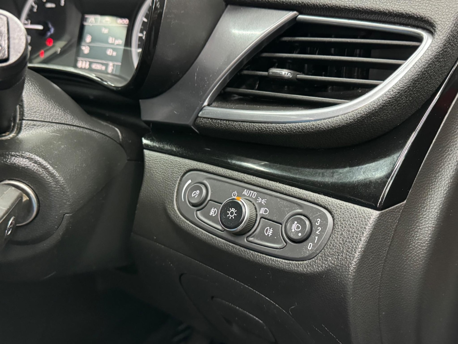 Used Vauxhall Mokka X 2018 for sale - 76607726: Photo 22