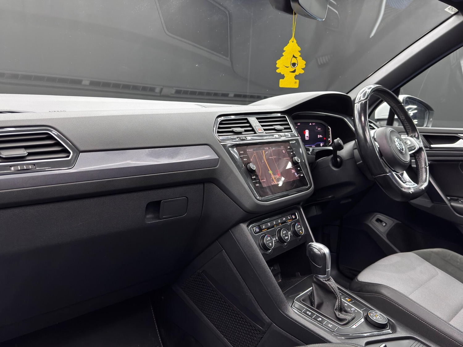 Used Volkswagen Tiguan 2019 for sale - 76012574: Photo 11