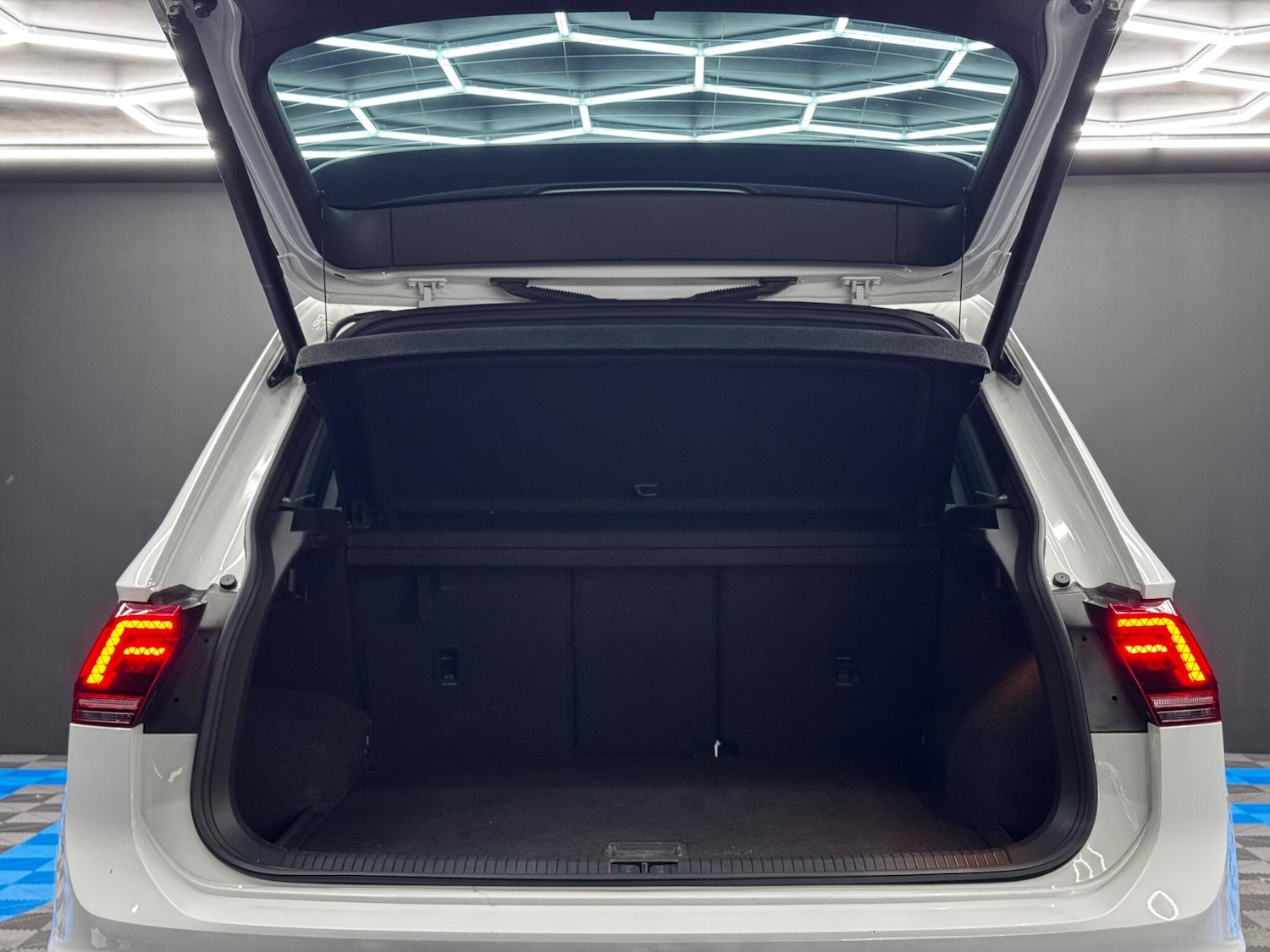 Used Volkswagen Tiguan 2019 for sale - 76012574: Photo 39