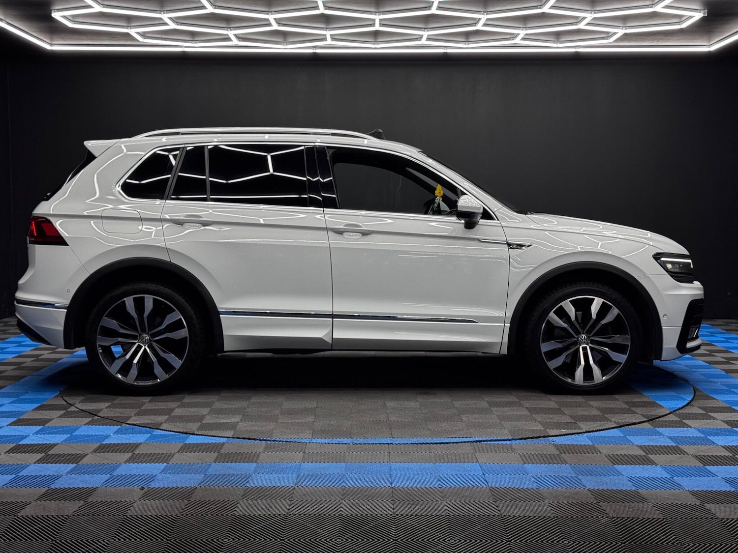 Used Volkswagen Tiguan 2019 for sale - 76012574: Photo 4