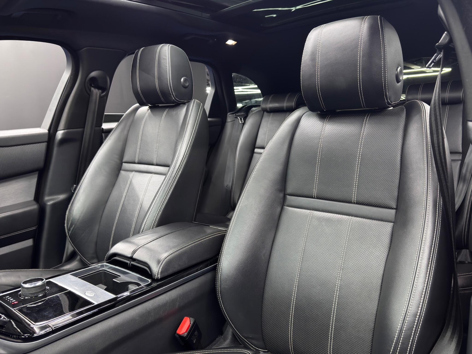 Used Land Rover Range Rover Velar 2018 for sale - 76349579: Photo 14