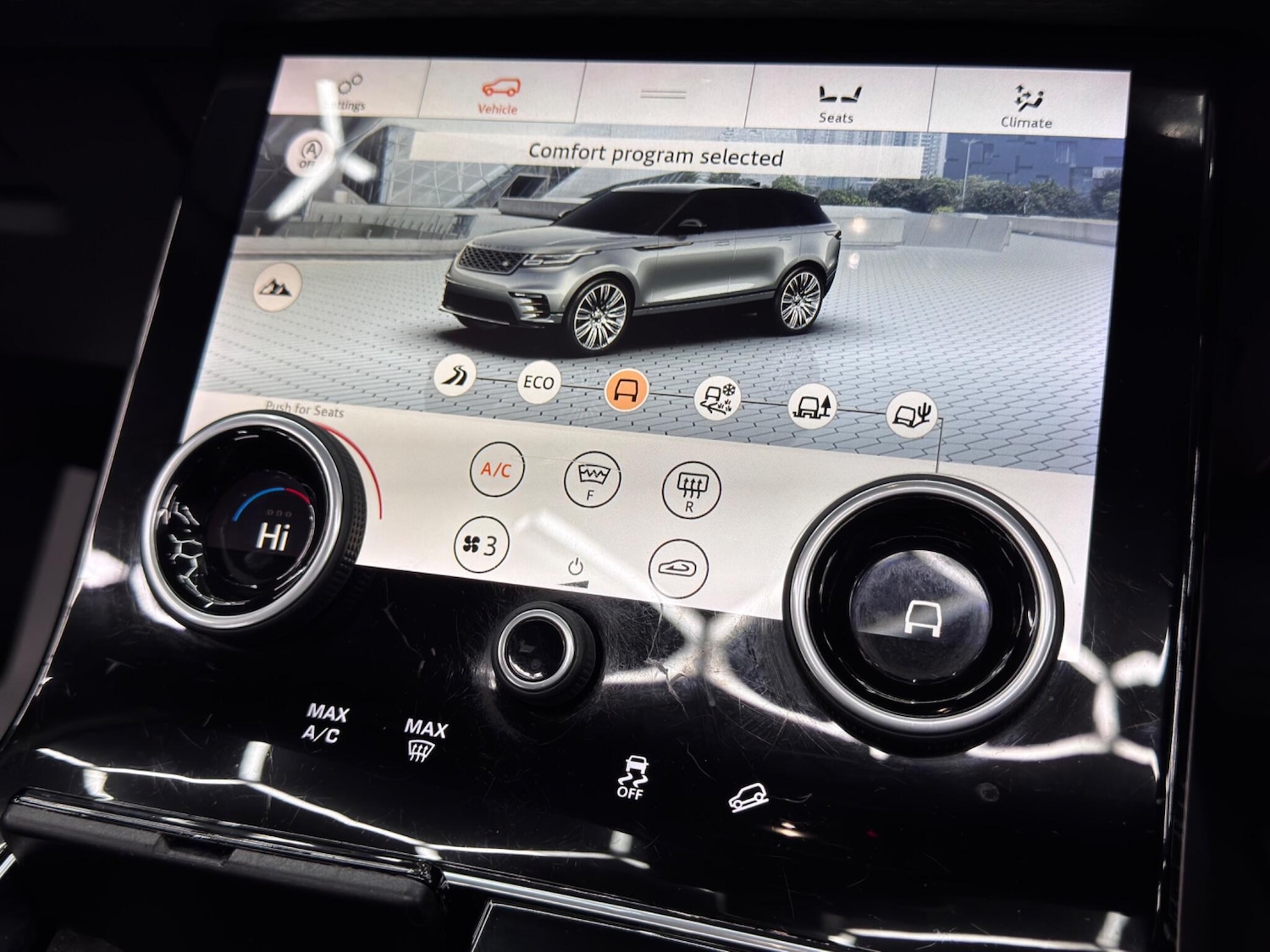 Used Land Rover Range Rover Velar 2018 for sale - 76349579: Photo 26
