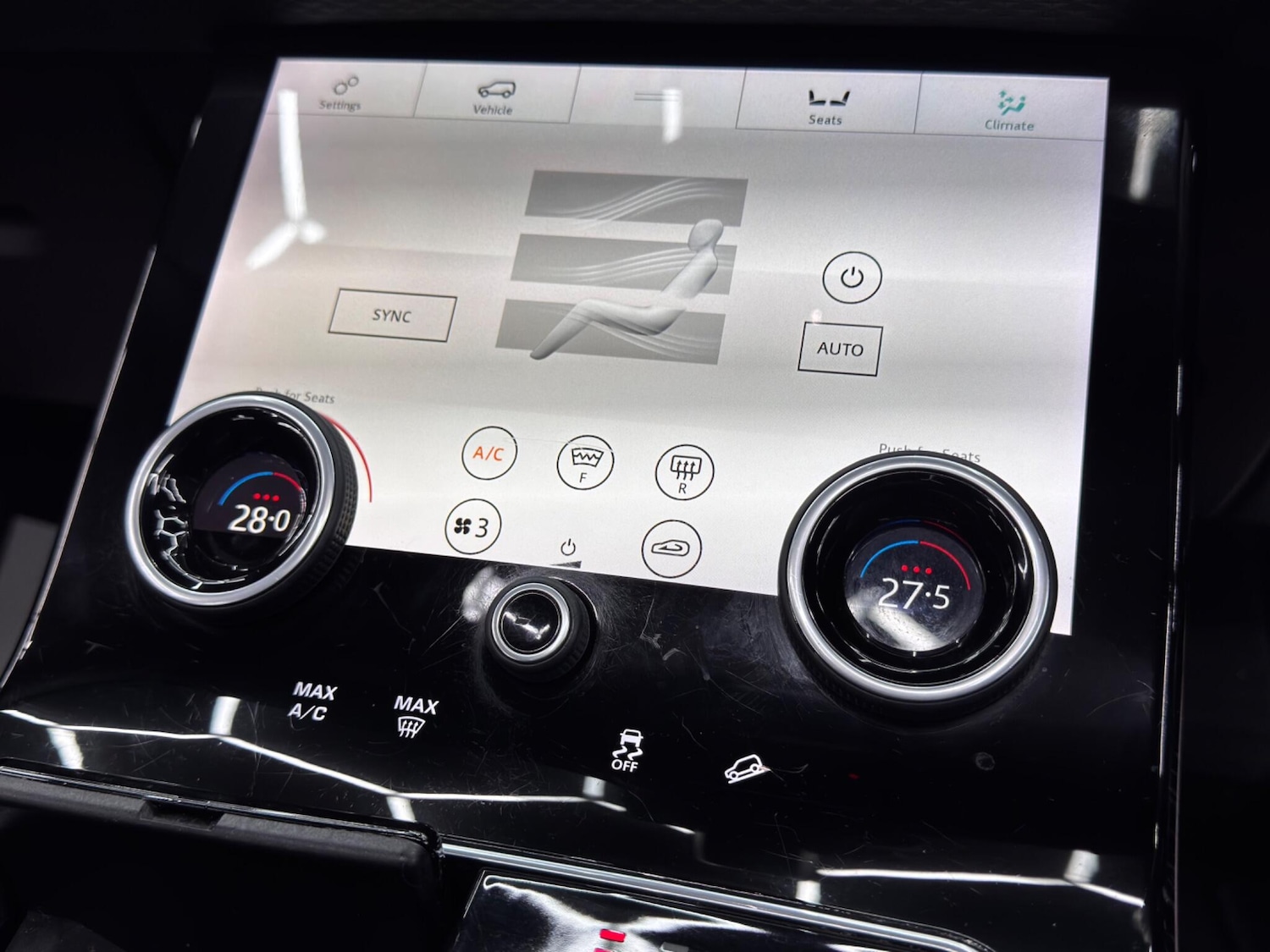 Used Land Rover Range Rover Velar 2018 for sale - 76349579: Photo 28