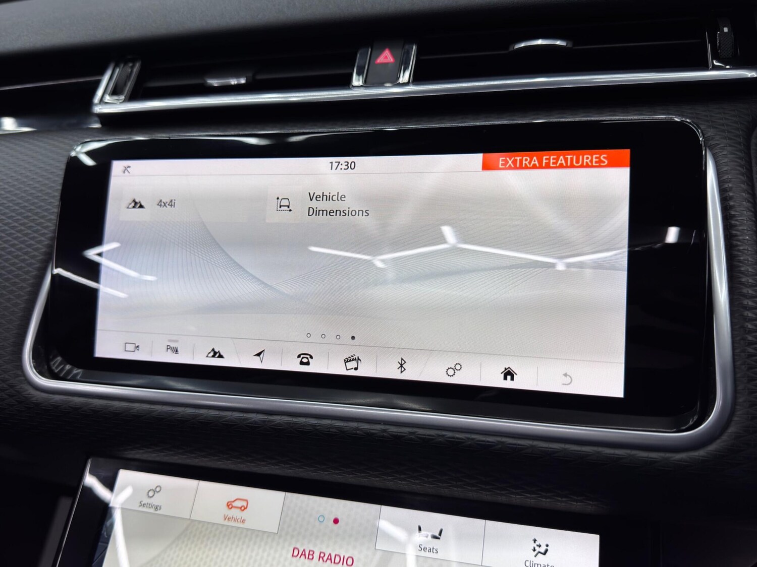 Used Land Rover Range Rover Velar 2018 for sale - 76349579: Photo 37