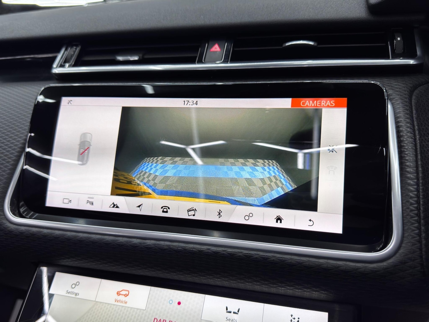 Used Land Rover Range Rover Velar 2018 for sale - 76349579: Photo 38
