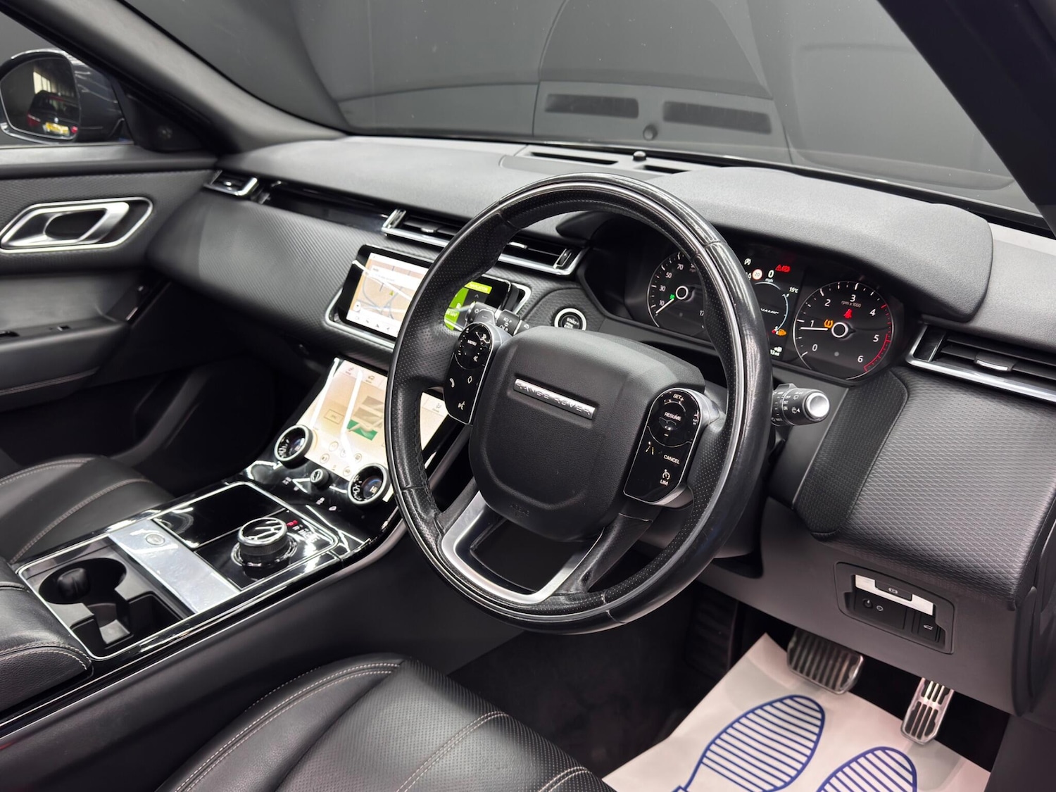 Used Land Rover Range Rover Velar 2018 for sale - 76349579: Photo 9