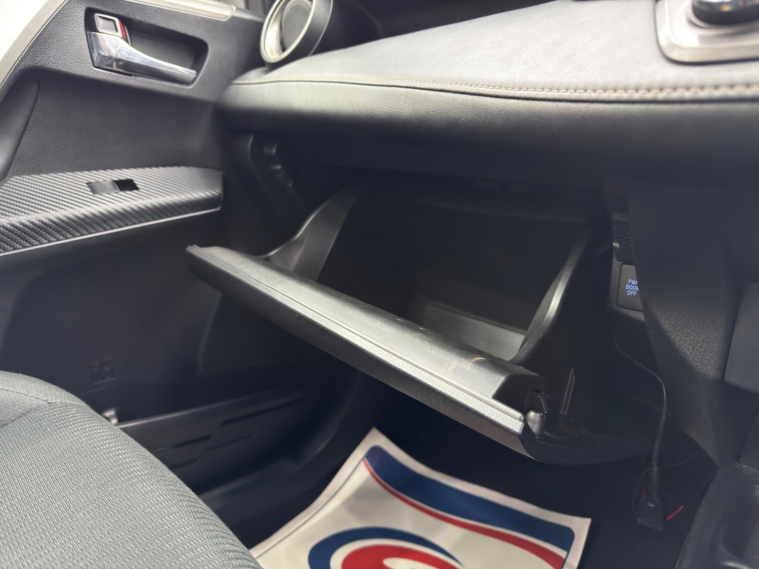 Used Toyota RAV4 2015 for sale - 77625281: Photo 28