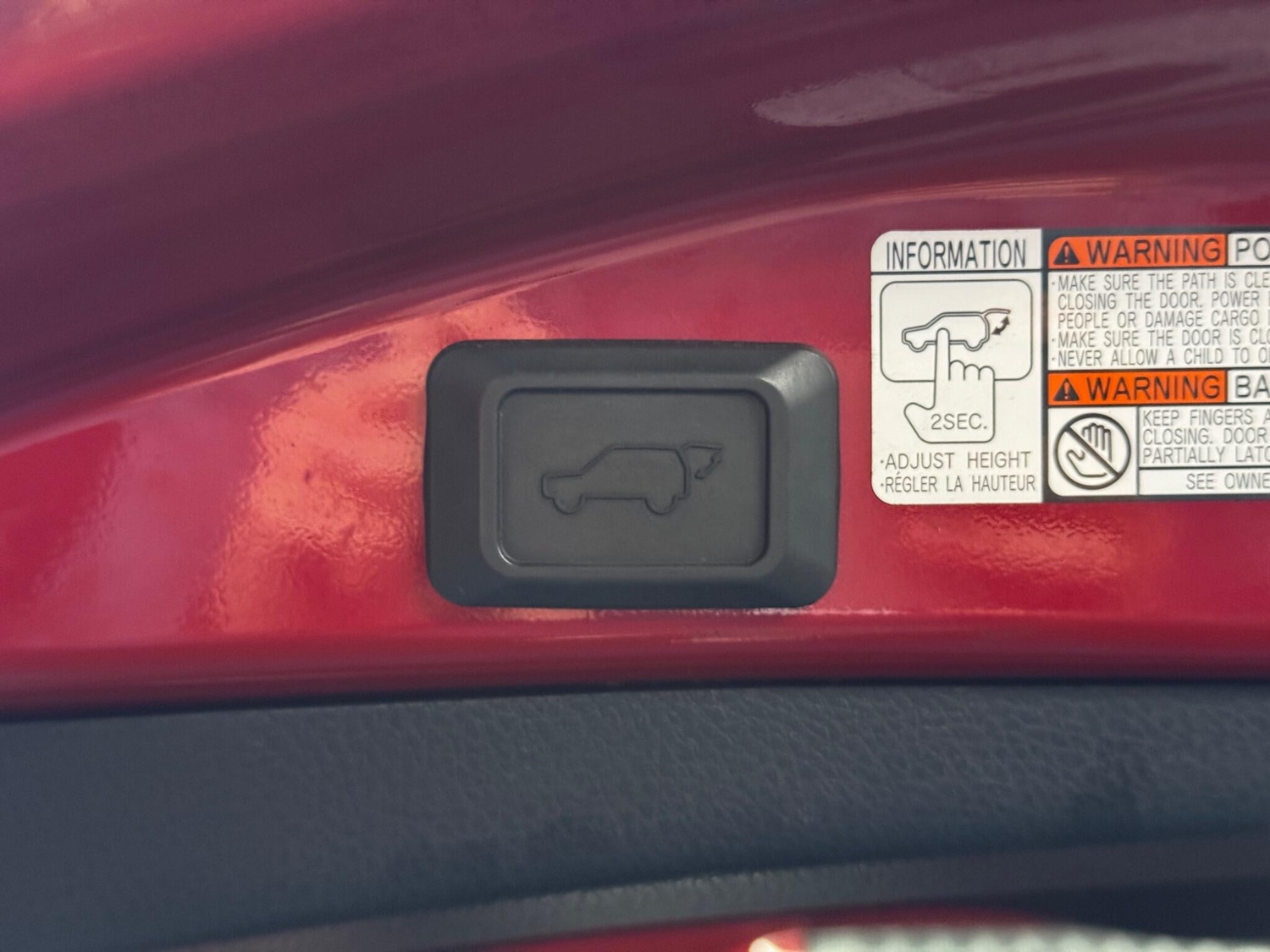 Used Toyota RAV4 2015 for sale - 77625281: Photo 30