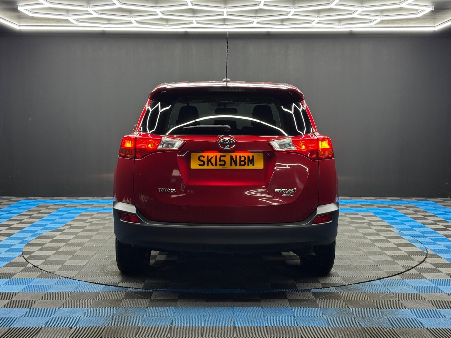 Used Toyota RAV4 2015 for sale - 77625281: Photo 6