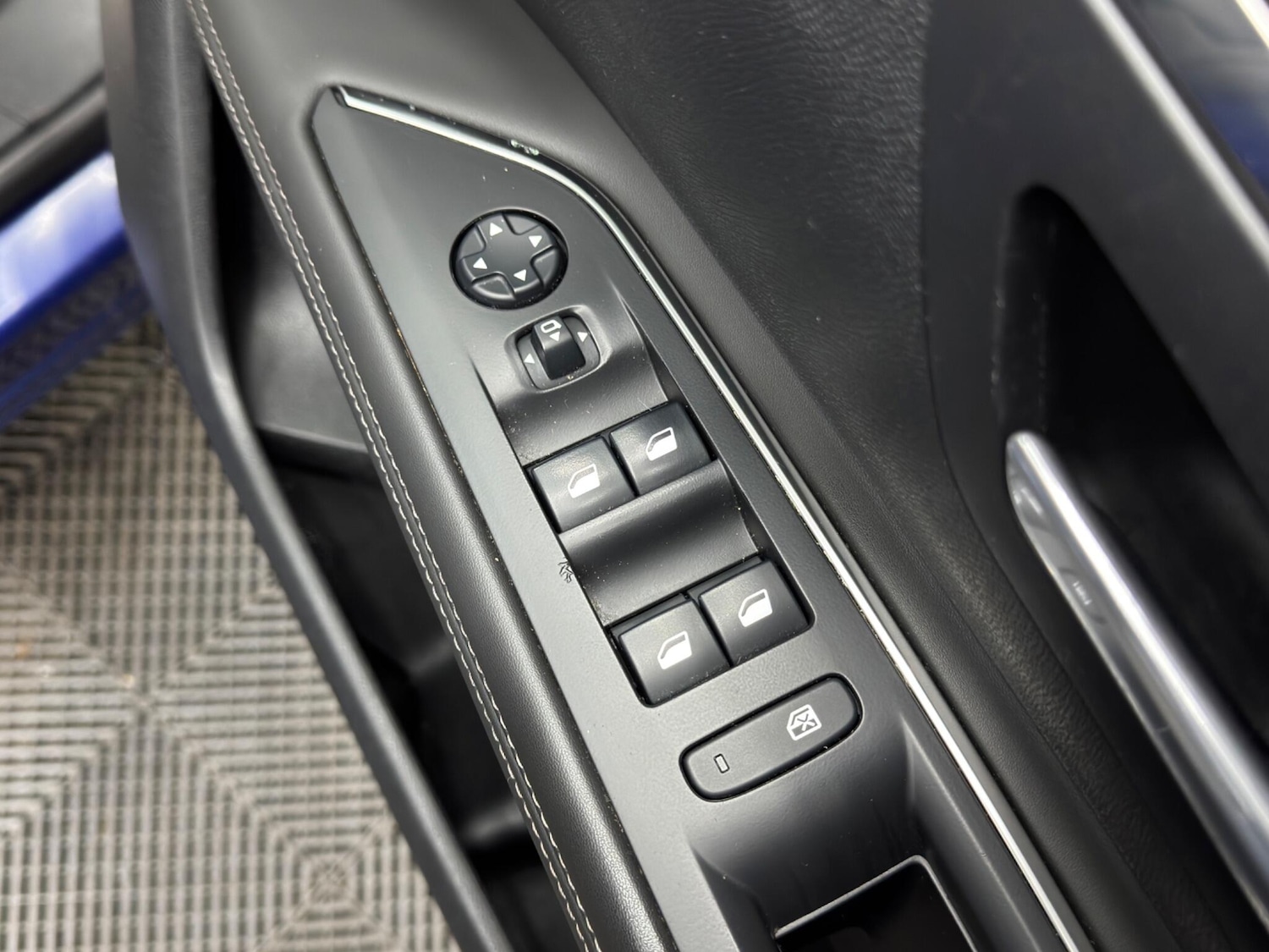 Used Peugeot 3008 2017 for sale - 77598443: Photo 38